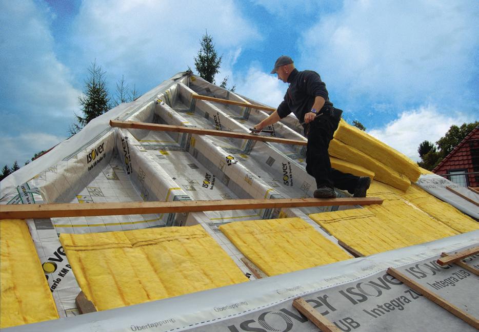 Technik + Praxis Problemfeld Dachmodernisierung Wirtschaftliche Systemlösungen zur energetischen Sanierung von Dächern Michael Langkau* Die Anforderungen an den Wärmeschutz von Gebäuden sind in den