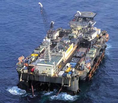 189 Pipelineverlegeschiffe Die Offshore-Verlegung der Pipeline wird mit Hilfe mehrerer Verlege- und Arbeitsschiffe durchgeführt.