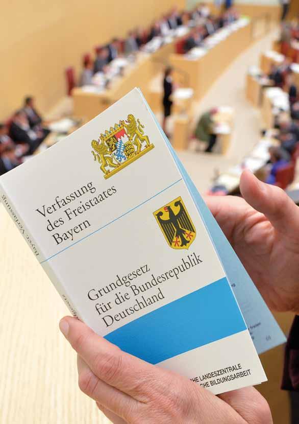 Ihr Grundrecht auf Eingaben und Beschwerden Was ist das eigentlich? Das Grundrecht auf Eingaben und Beschwerden (Petitionsrecht) ist in der Bayerischen Verfassung (BV) von 1946 verankert.