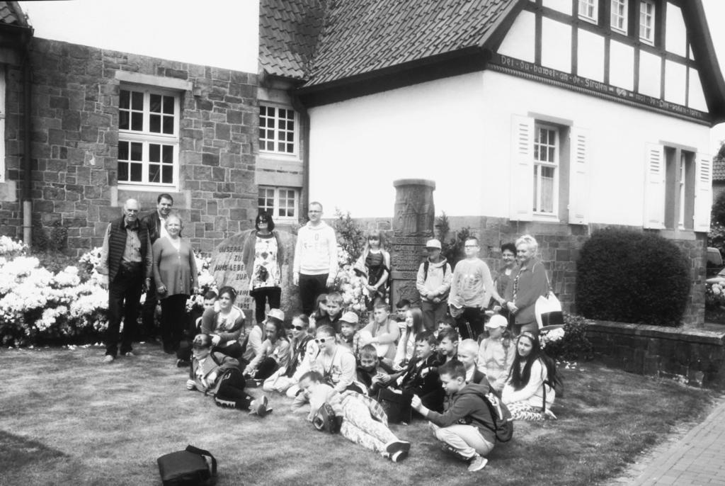 Als dann beim Abschiedsfest mit Grillen den ausgetauscht, viele Freundschaften auf dem Schulhof der Grundschule das waren entstanden oder vertieft worden.