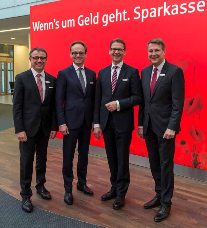 2 3 Der Vorstand der Sparkasse Vest Recklinghausen (von links): Armin Zimmermann, Christian