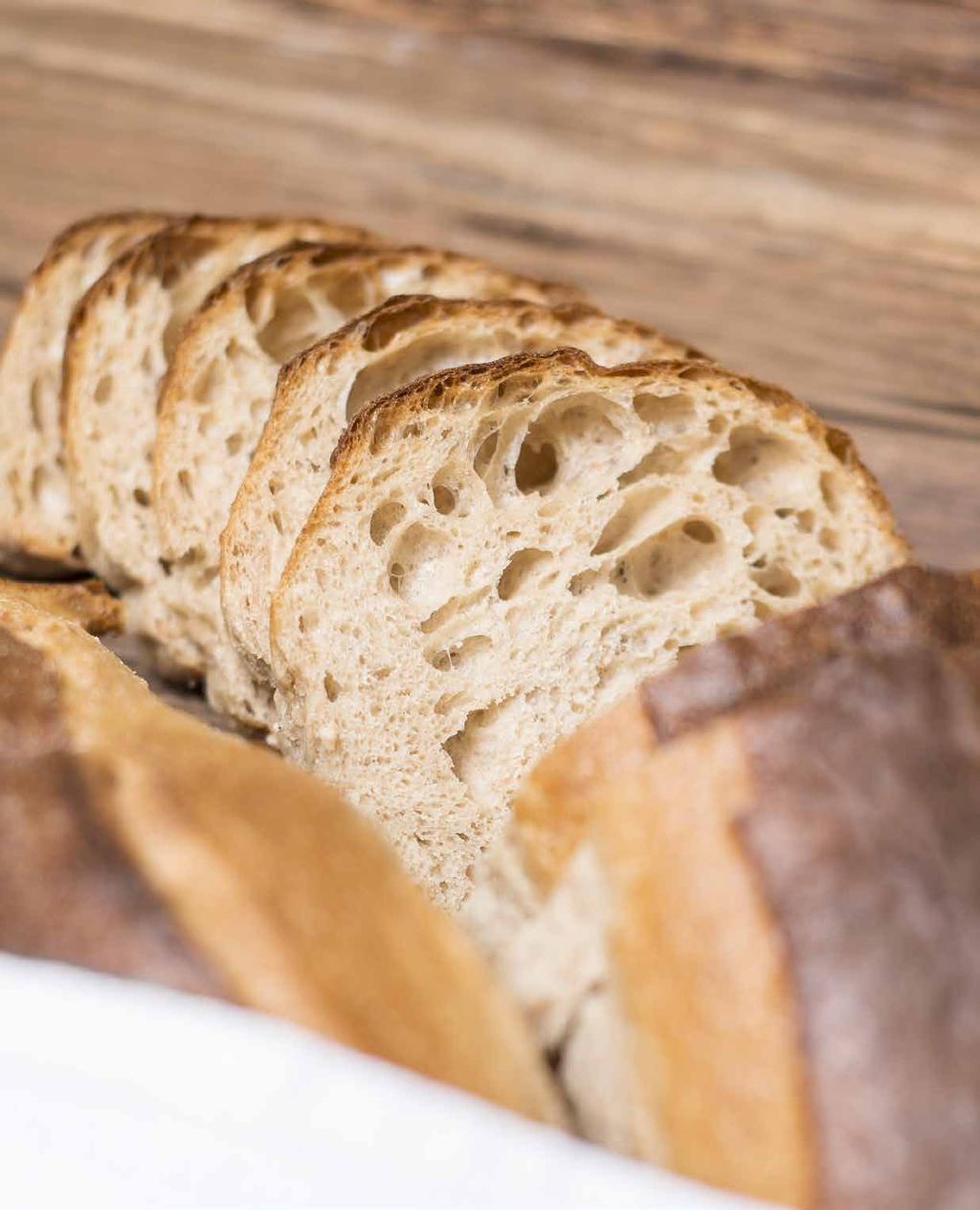 Die Schweizer Bäcker stellen die Brote je nach Bedarf als Pfünder oder als Doppelpfünder Variante her. Es gibt sie aber auch in der Grösse XXL.