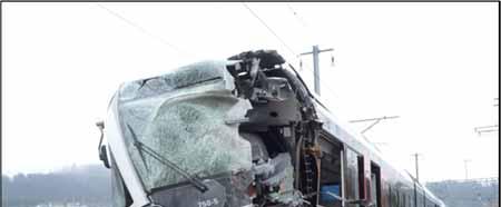 1.4 Sachschaden an der Infrastruktur Die Weichen 24 und 25 wurden durch die Kollision und Entgleisung der beiden Züge stark beschädigt.