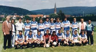 1. Seniorenmannschaft B-Klassen-Vizemeister 1989/90 Aufstieg in die A-Klasse Mit dem Gewinn des Odenwald-Pokals wurde die Erfolgsserie fortgesetzt und auch die D-Jugend schaffte im gleichen Jahr die