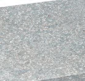 Blockstufen Granit herbstlaub Muschelkalk grau Muschelkalk grau/braun Herkunft: Polen Oberflächen Kanten allseits gesägt,