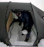 3 de Tipps zum Zelt im Schnee 1 In exponiert Lag und/oder bei schlechtem Wetter ist es ratsam, das Zelt in d Schnee zu grab.
