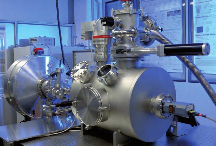 Nanostrukturierung mit EUV Laborbelichtungssystem (EUV-LET) Für viele industrielle Anwendungen der Nanotechnologie wird eine Herstellungsmethode benötigt, die es ermöglicht, nanoskalige, periodische