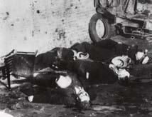 Sympathisanten der so genannten North- Side-Gang in einen perfiden Hinterhalt gelockt und schließlich brutal niedergeschossen wurden.
