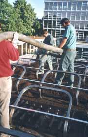 Bild 3: PV- Anlage mit SOLGREEN large Im August 2000 wurde durch die Firma Edisun Power AG eine Anlage auf dem Dach des Schulhaus Wasgenring in Basel montiert.