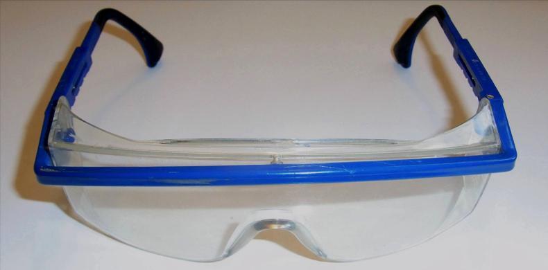 Linsenschutz - Der Abstand macht s Arbeitsschutzbrille