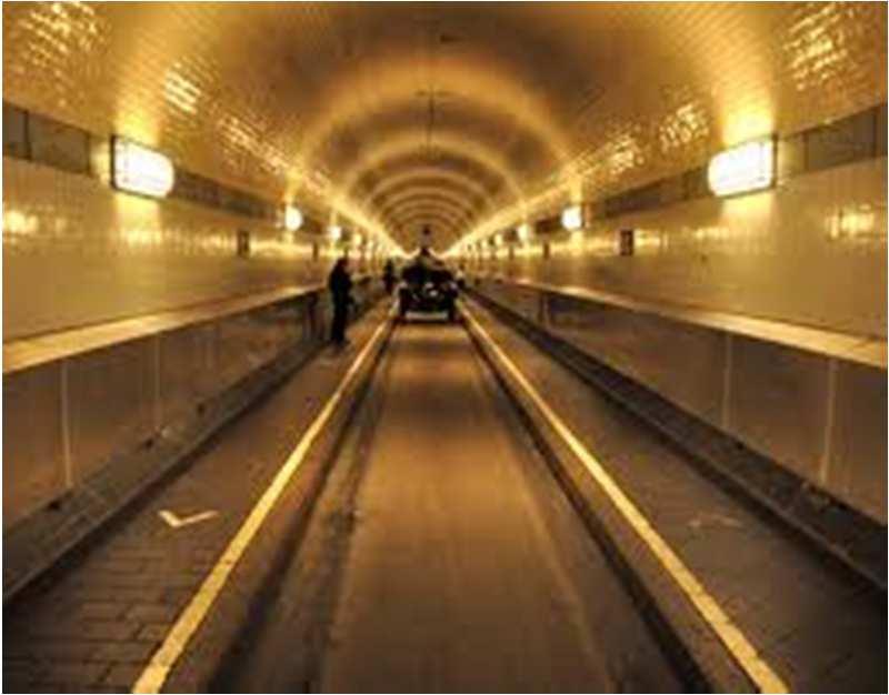 Der Elbtunnel Der Elbtunnel ist ein Tunnel, der unter der Elbe führt. Er wurde 1911 gebaut.