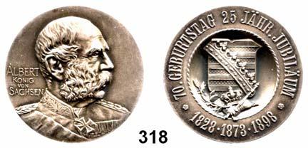 / Unter strahlender Reichs-krone zwei kämpfende Adler zwischen Daten. Rand : Herstellerpunze Krone am Halbmond und 0,990. 33 mm. 17,66g.