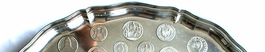 40 Deutsche Münzen und Medaillen L O T S L O T S L O T S 366 Bayern, 1/2 Gulden 1845, Madonnentaler 1868 (als Münzschmuck ausgesägt in mit Kugeln besetzter Fassung), 2 Mark 1911 (Erstabschlag