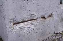 29 Chemischer Angriff Es gibt keinen chemischen Angriff auf Beton ohne Feuchtigkeit. Trockene feste oder trockene gasförmige Stoffe greifen den Beton nicht an.
