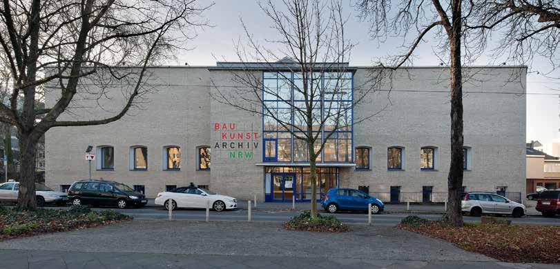 Geschäftsbericht 2015/2016 Sitz des zukünftigen Baukunstarchivs NRW: Das Gebäude Ostwall 7 in Dortmund Foto: Podehl Fotodesign Das Baukunstarchiv zeigte vom 10. Juni bis zum 2.