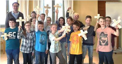 Pfarrei Kellberg - Marienmonat - ein weiterer Schulbesuch Und für den 20. Mai haben wir unser diesjähriges Kindergartenfest geplant.