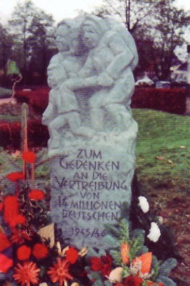 Standort: Auf dem Friedhof von Unter- Flockenbach, einem Ortsteil von Gorxheimertal. Errichtung: 1983. Erneuert 1999.