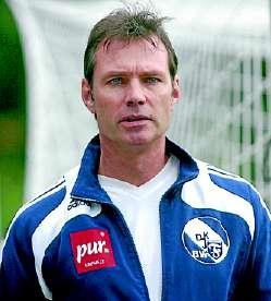 Das erste Ziel von Dalibor Karnay, des neuen Cheftrainers beim Mittelrheinliga-Aufsteiger Bonner SC, klingt äußerst bescheiden.