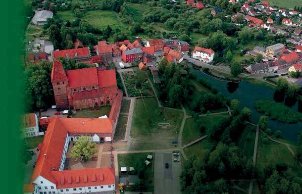bis März: Di - Fr: 10-16 Uhr Besuchen Sie eine der größten Klosteranlagen in MV, umgeben von einer historischen Altstadt und einem gepflegten Park im Radegasttal. Der Kräuter-, sowie der Hildegard v.