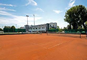 12 6 2 Tennisplätze Tennis courts
