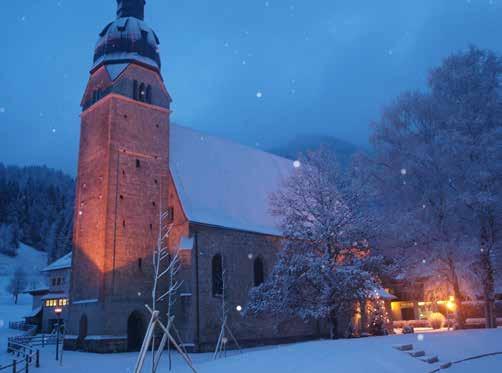 at Scheffau Winter in Scheffau Sie suchen Gastfreundlichkeit und lieben es durch die verschneite Winterlandschaft zu