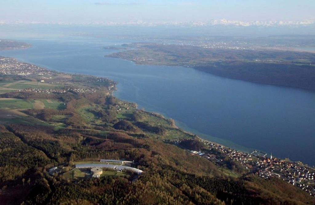 Integration im Bodenseekreis Landrat Lothar Wölfle Als einer der wirtschaftsstärksten Landkreise in Deutschland ist der Bodenseekreis Zuzugsregion.