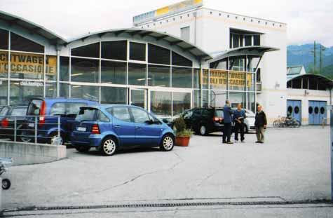 Reger Fahrzeughandel: vom Pkw bis zum Dreiradler - 1987 Die Fahrzeuge bei Staggl unter einer dicken Schneedecke tung der Firma tätig.