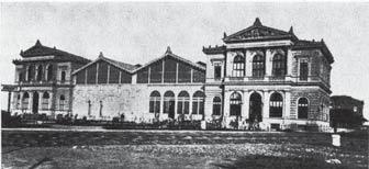 Bahnhof Hohenau zur Zeit der Monarchie, Zugunglück 1927 Wien Ostbahnhof, 1945 zerstört Es dauerte weitere 40 Jahre, bis
