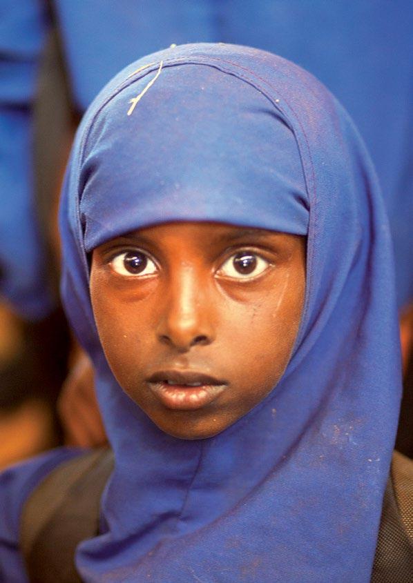 Nothilfe Leben retten am Horn von Afrika Auf der Flucht vor Dürre, Konflikten und hohen Nahrungsmittelpreisen hat dieses somalische Mädchen ihr