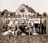 100 Jahre TSV Raidwangen Abteilungen eine Platzkommission gewählt, der Friedrich Krieger, Christian Henzler, Hermann Henzler und Albert Henzler angehörten. Am 9.
