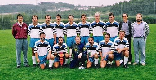 100 Jahre TSV Raidwangen Abteilungen Die größten sportlichen Erfolge waren: Bezirkspokalsieger Saison: 1987 und Saison: 1991 (Bild unten) Teilnahme an der Endrunde zur Seniorenmeisterschaft des