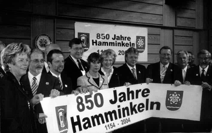 Hamminkeln ist der Vorort zum Himmel... von Klaus Braun Mit einem grandiosen Festakt zelebrierte Hamminkeln am 16. Mai den Auftakt zum Jubiläumsjahr anlässlich des 850jährigen Geburtstages.