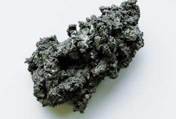 Das Mineral Rutil ist das zweite bedeutende Ausgangsmaterial von Titandioxid.