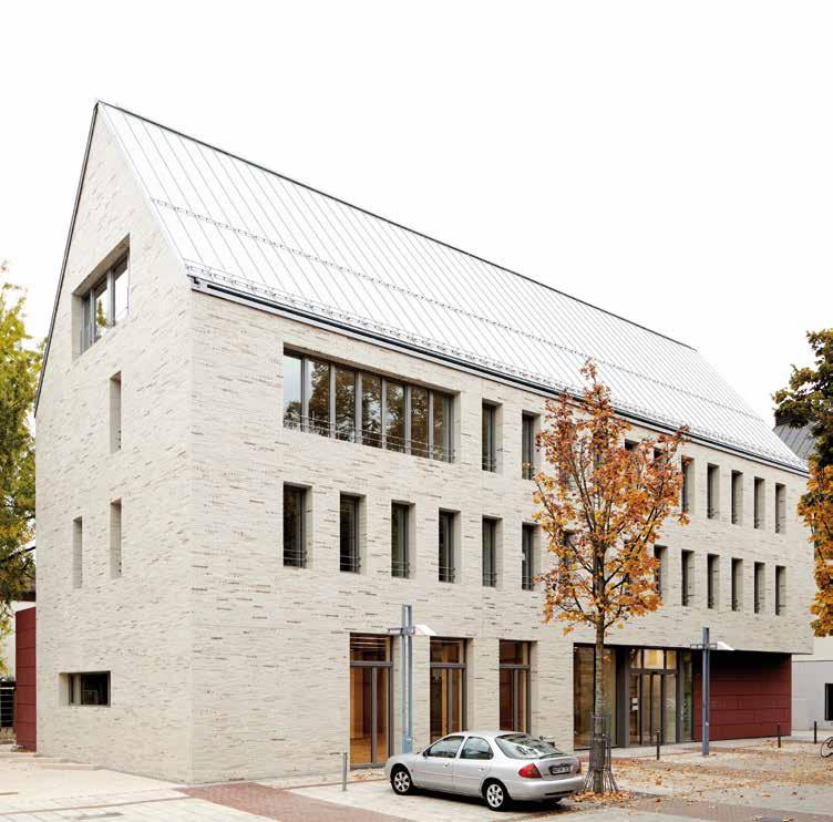 Neubau Pfarrzentrum JOHANNESHAUS NEU-ULM Das neue Johanneshaus steht in