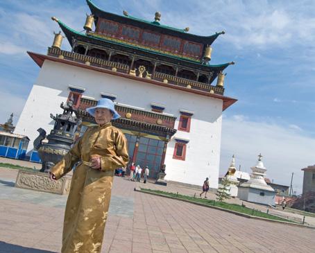 Tag Peking: Verbotene Stadt und Abfahrt in die Mongolei Über Jahrhunderte waren die Türen des ehemaligen Kaiserpalastes, der Verbotenen Stadt, dem Volk verschlossen.