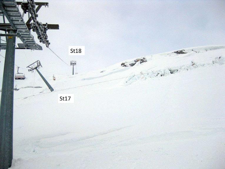 Schneedruckschaden an der Sesselbahn Turren, Skigebiet Lungern - Schönbüel Stefan Margreth Ein folgenschwerer Schaden infolge der ausgeprägten Gleitschneeaktivität im Winter 2011/12 ereignete sich