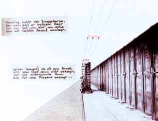Das Album wurde von zwei Häftlingen, die in den Büros des Klinkerwerks eingesetzt waren, gestaltet. Die Texte verfasste Helmut Bickel, der im kaufmännischen Bereich tätig war.