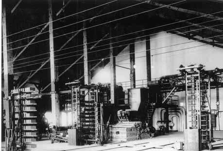 Klinkerwerk Arbeit und Vernichtung: KZ-Zwangsarbeit in der Ziegelproduktion Pressenhaus Im Pressenhaus standen vier Pressen, an die sich jeweils eine Schneidemaschine anschloss.