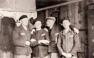 Der Werkleiter Starkjohann setzte bei der SS durch, dass die Häftlinge nicht geschlagen wurden und ordentliche Kleidung, genug zu essen und ausreichend Schlaf erhielten.