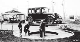 Das Patent für die Hebebühne wurde am 1. September 1925 erteilt und Rotary Lift gegründet. In mehr als 75 Jahren ist Rotary Lift zum weltweit größten Hersteller von FahrzeugHebebühnen gewachsen.