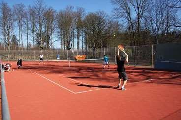 Moderner neue Belag: Sportas Tennis Force II Vorteile des neuen Belags Sportas Tennis Force II (http://sportas-sport.de/tennis_force_.