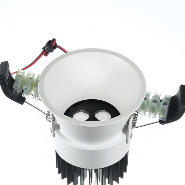 gimbal mounted, driver please order separately 1x22 W LED 32 ww 700mA, 1990 lm 120 mm x 120 mm, H = 145 mm = 110 mm x 110 mm D213 FRAME 100 white D713 FRAME 100 DUO white NO FRAME ROUND 80