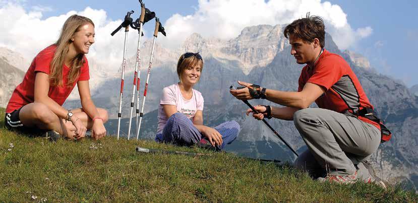 Zivilisationstrubel erleben kann. Ruhe und Einsamkeit genießen Bergfexe auch auf der Etappentour Dolomiti di Brenta Trek.