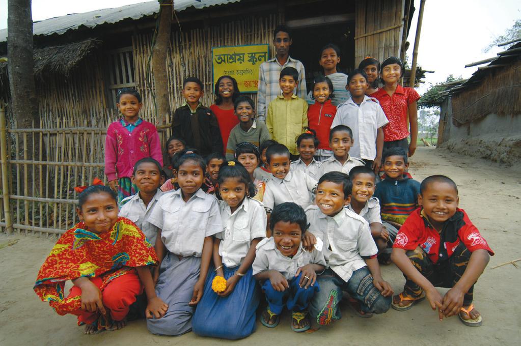 WeltKlasse! Partnerschaft mit Schulen in Bangladesch Durch das Programm WeltKlasse! Partnerschaft mit Schulen in Bangladesch von NETZ sollen diese Kinder eine Grundschulbildung erhalten.
