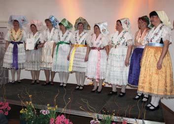 präsentierte sich auf vielen Veranstaltungen mit ihren wunderschönen Trachten wie zum Beispiel: Himmelfahrtstag 2013 Brala Unser Verein im Havelland Fünf Vereinsmitglieder erlebten gemeinsam mit