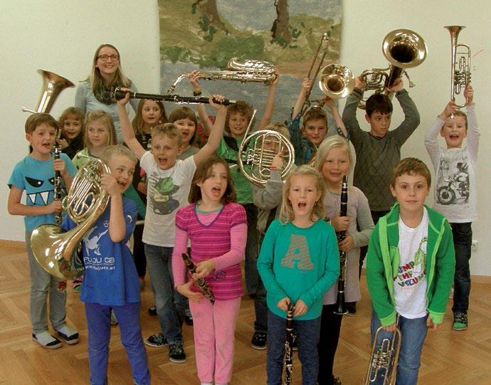 Tätigkeitsbericht 1. Bläserklasse Seit Oktober gibt es in unserer Gemeinde die 1. Bläserklasse des Bezirks Vöcklabruck. Dieses Projekt wurde vom Musikverein initiiert.