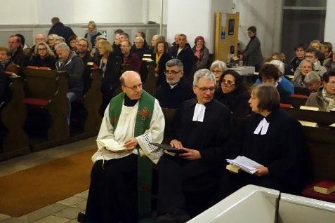 Das ökumenische Friedensgebet am 27.1.2017 in der Johanneskirche Gemen Der Einladung zum ökumenischen Friedensgebet in die Johanneskirche Ende Januar sind wieder viele Menschen gefolgt.