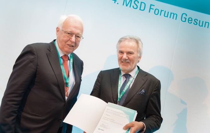 MSD, Foto: Angelika Bardehle, Aying Hans-Joachim Helming mit Juror Rainer Hess (v.r.) 1.