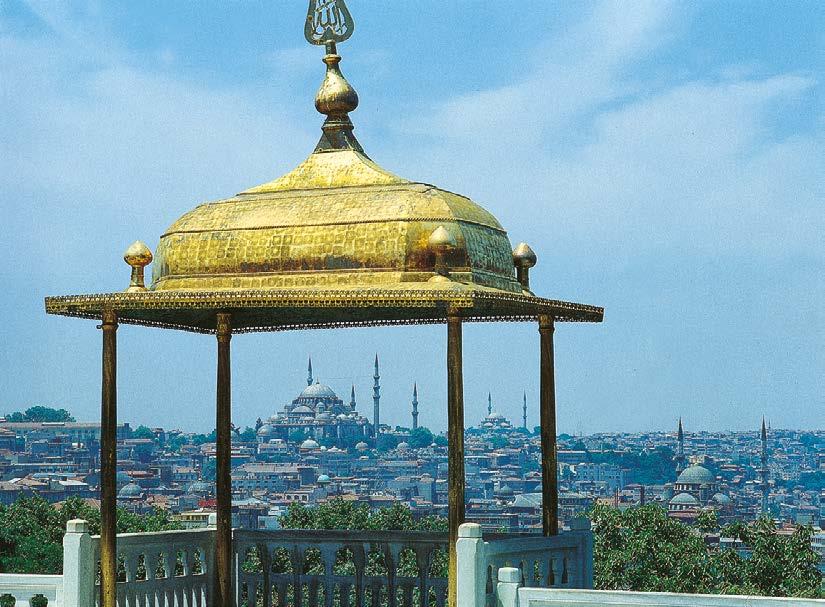 EINSTIMMUNG Foto: Knut Liese EINSTIMMUNG Istanbul, Konstantinopel, Byzanz der eine Stadt bezeichnende Dreiklang bringt längst nicht mehr nur Kunsthistoriker in Wallung.