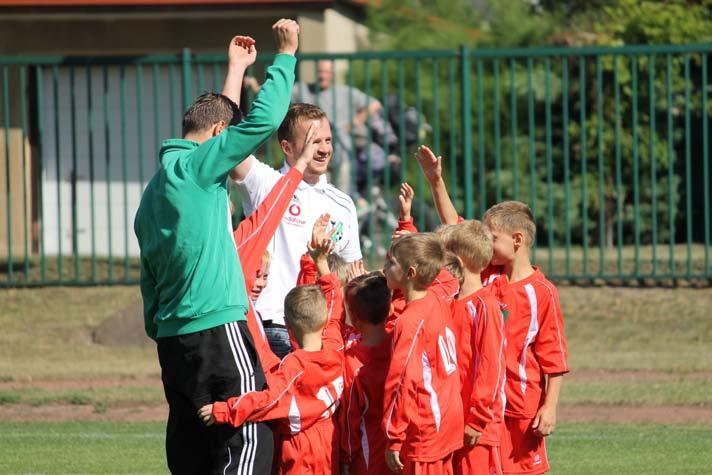 Eltern aufgepasst! Unser Verein möchte die Arbeit im Nachwuchsbereich weiter intensivieren. Ein Ziel ist es den weiteren Ausbau der E-, F, -Bambini Mannschaft.